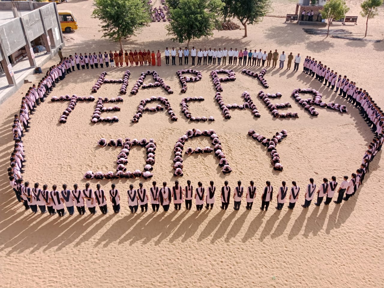 गांवो  की विभिन्न शिक्षण संस्थाओं से  धूमधाम से मनाया शिक्षक दिवस